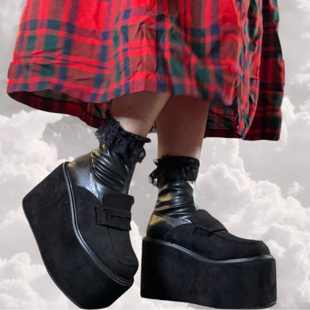 Lemon drop black platform loafers - Picture 1 of 6